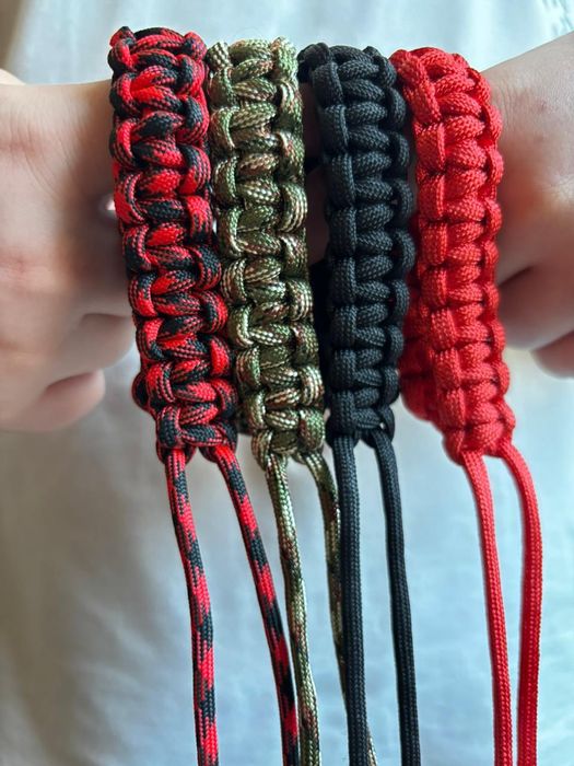 Продам браслет из паракорда