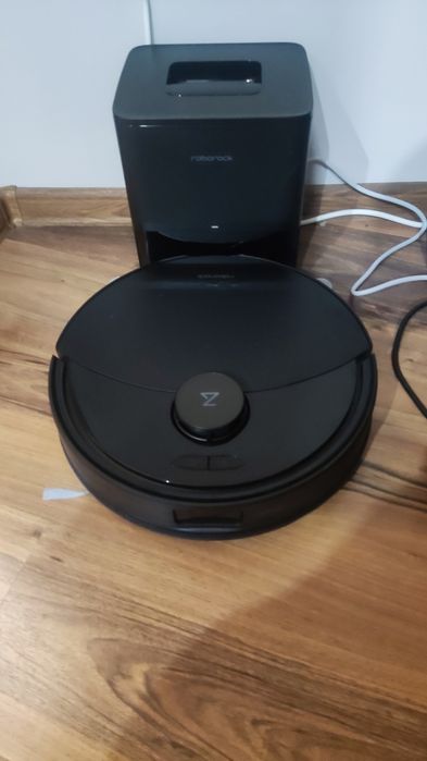 ROBOROCK Q10 PF+ BLACK + станция – 2 години гаранция