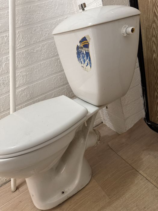 Продантся унитаз