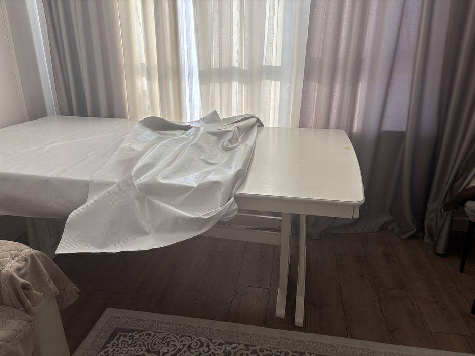 Продам стол, большой, очен вместительный