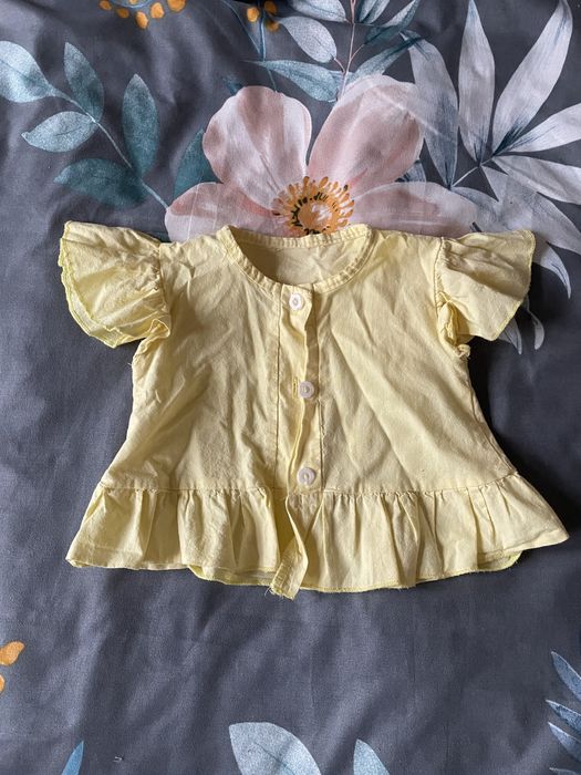 Нарядная блузка на пуговках