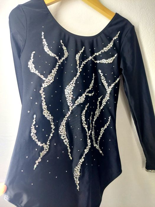 Costum gimnastica ritmica marimea 140