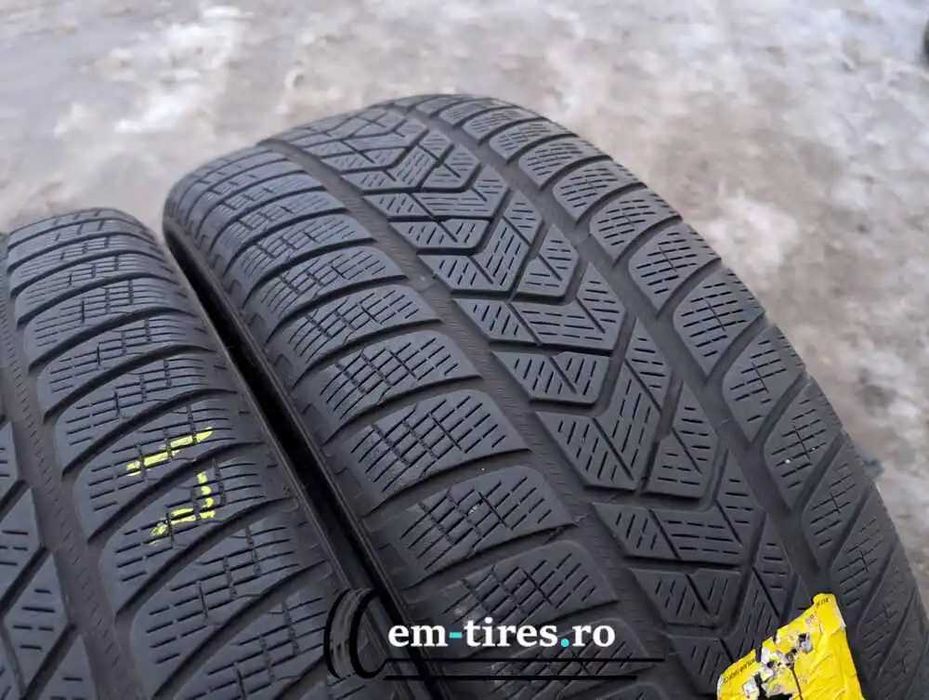 SET 2 Anvelope Iarna 235/55 R19 PIRELLI Scorpion Winter 101T