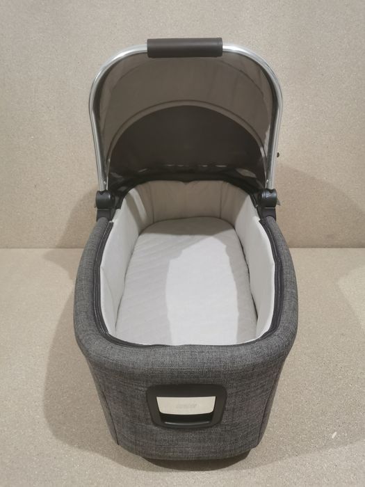 Кош за новородено Mamas & Papas Ocarro Chestnut