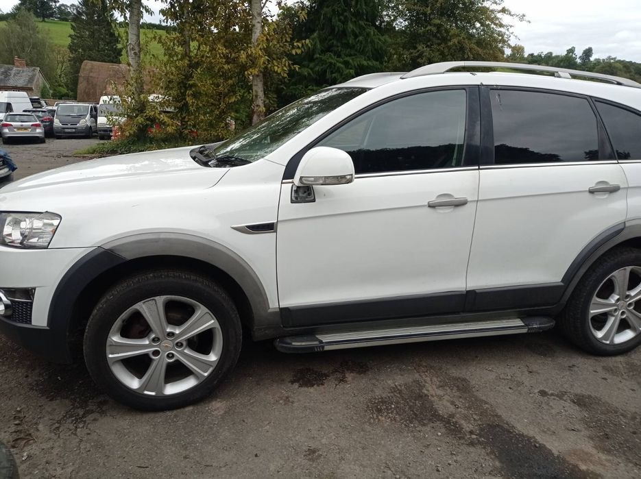Chevrolet Captiva 2.2 184 kc 2012г