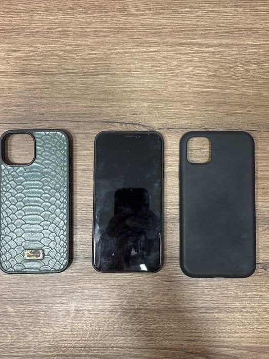 Iphone 11, baterie 82%, 64GB memorie, utilizat, in stare buna + 2 huse