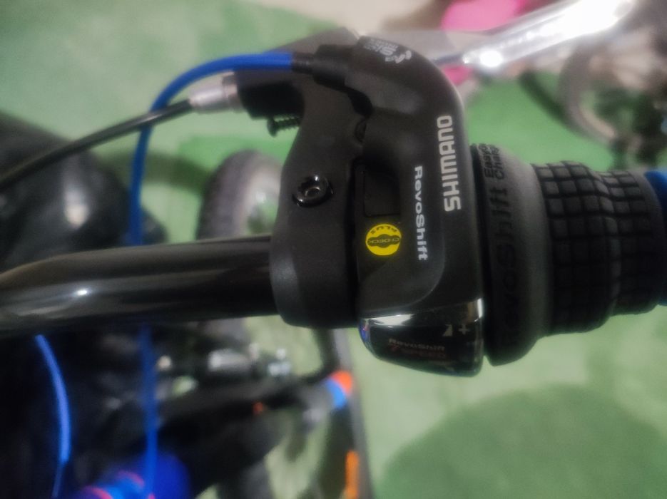 Vând bicicleta nouă