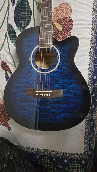 Гитара акустическая