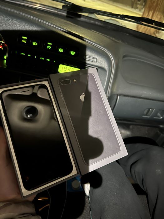 Iphone 8 plus 64гб