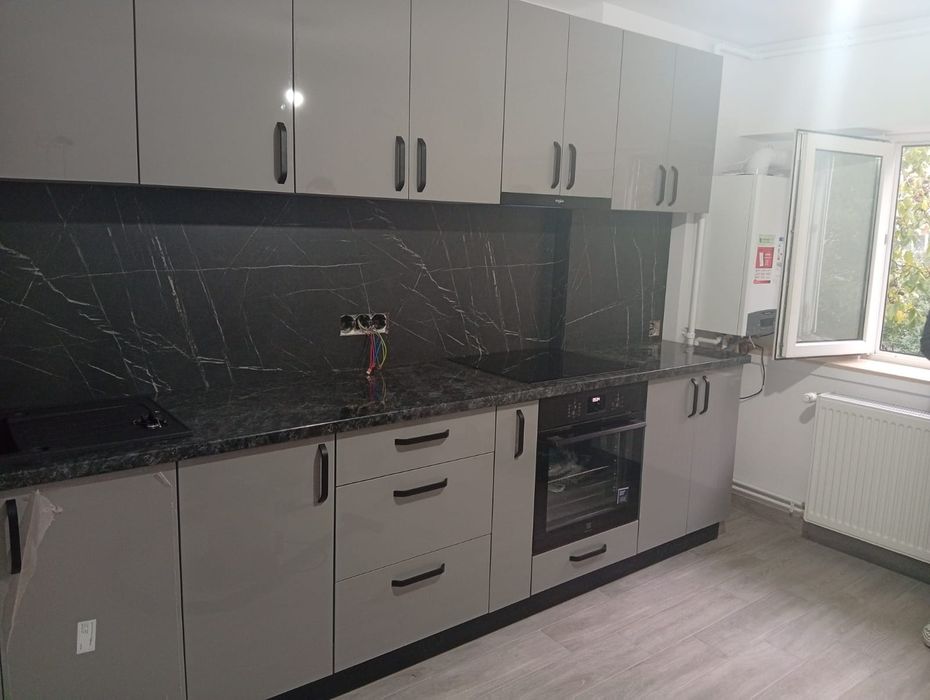 Mobilă la comanda și ansamblat mobilă