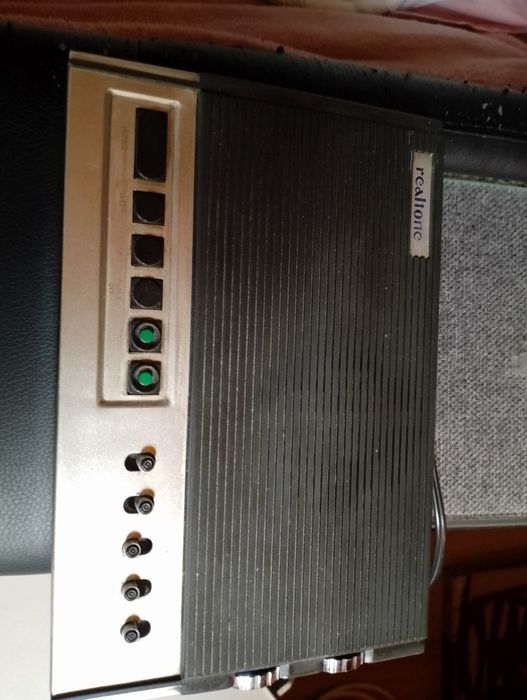 Vintage Realtone E-2 radio digital 24h alarm clock