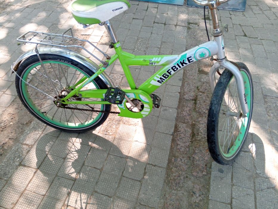 Velosiped yosh bola uchun