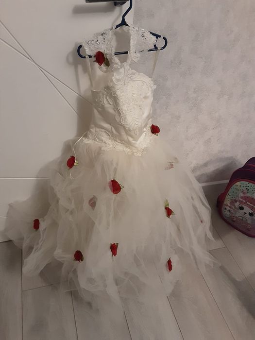 Прокат детских платьев