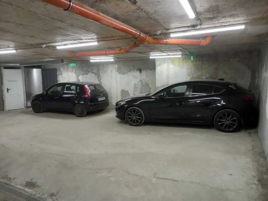 Дава се под наем Гараж / Паркомясто в София, Банишора - 1 кв.м за 76.5 € - Снимка #1