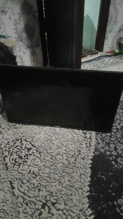 Лед 32.телевизор.андроит аппарати ва кранштейн Билан бирга