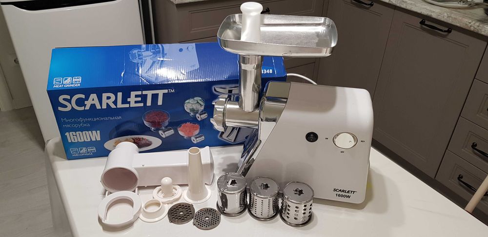 Мясорубка Scarlett