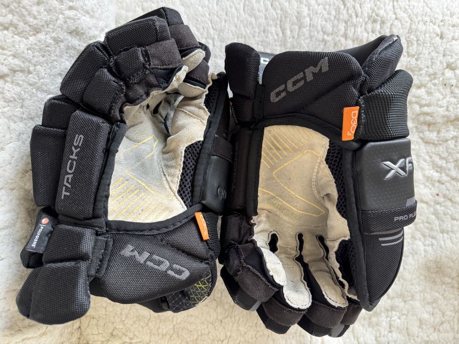 Перчатки хоккейные CCM TACKS XF PRO чёрные