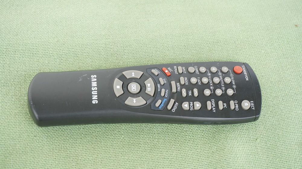 Video recorder VHS marca Samsung model SV-240X