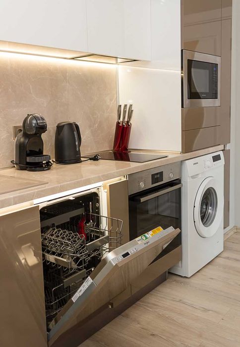 Дава се под наем Двустаен апартамент в к.к. Св.Св. Константин и Елена - 60 кв.м за 650 € - Снимка #8