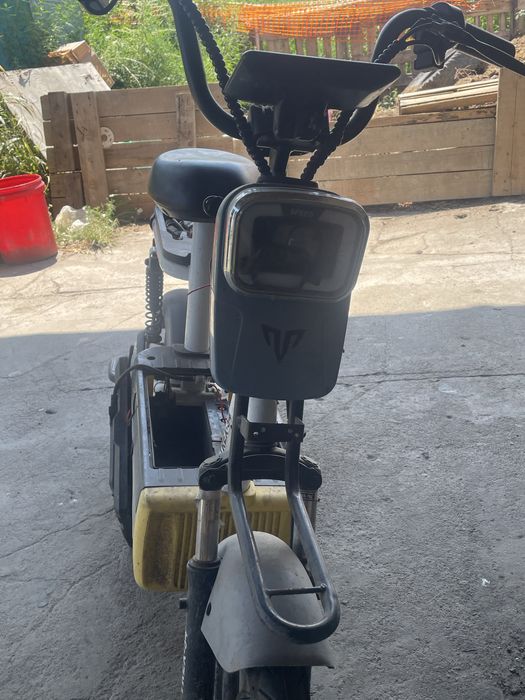 Мопед 15 тысяч продаю