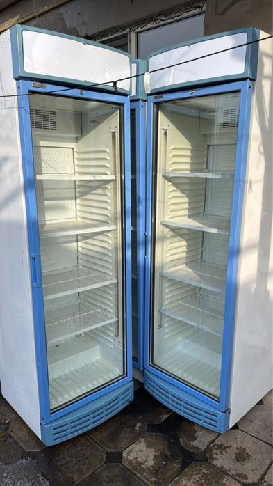 Продам витрины холодильнике
