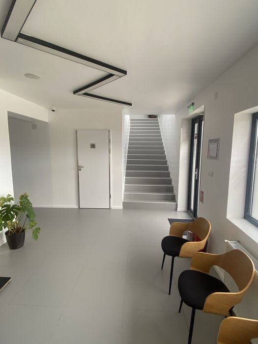 Vând cladire servicii/birouri Deva