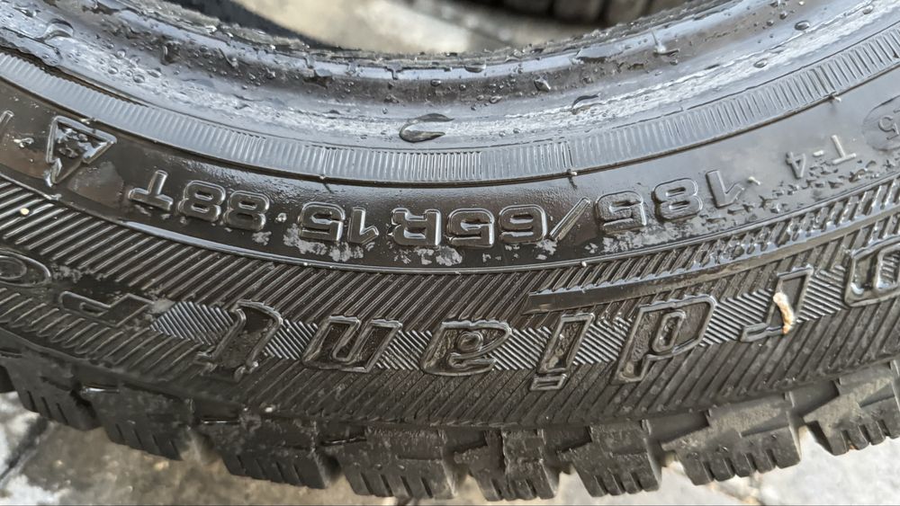 Резина зимняя 185/65/R15