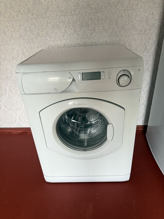 Продам стиральную машинку аристон