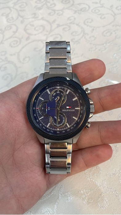 Часы Tommy Hilfiger