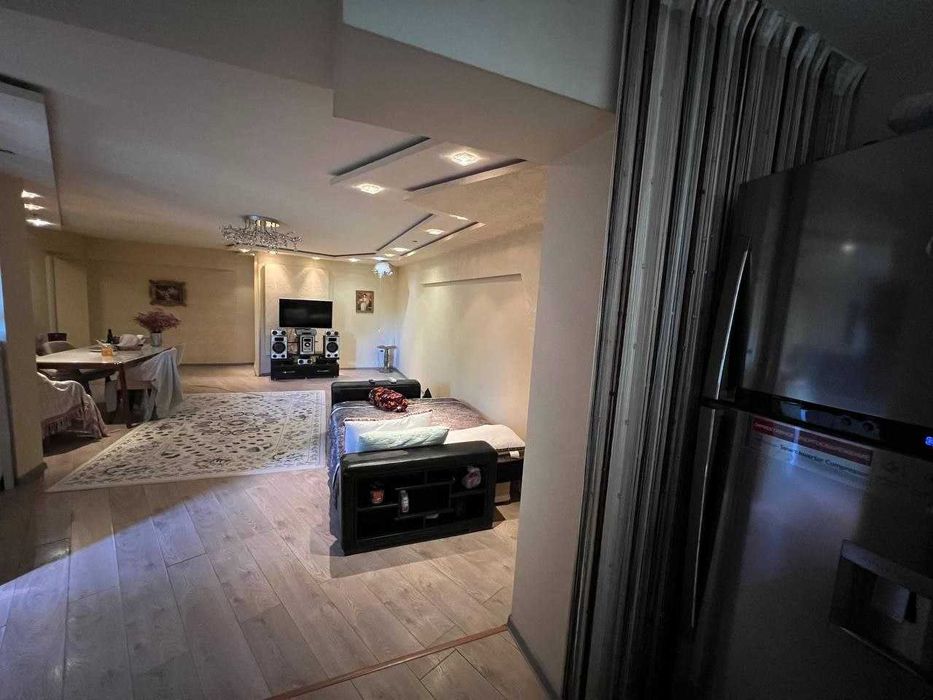 Продается стильная квартира-студия в центре города на Азиз базаре!