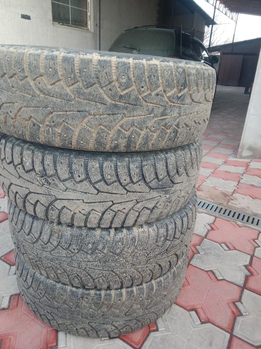 Продам шины зимные