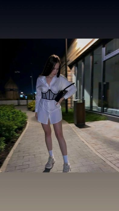 Corset cu paiete deosebit