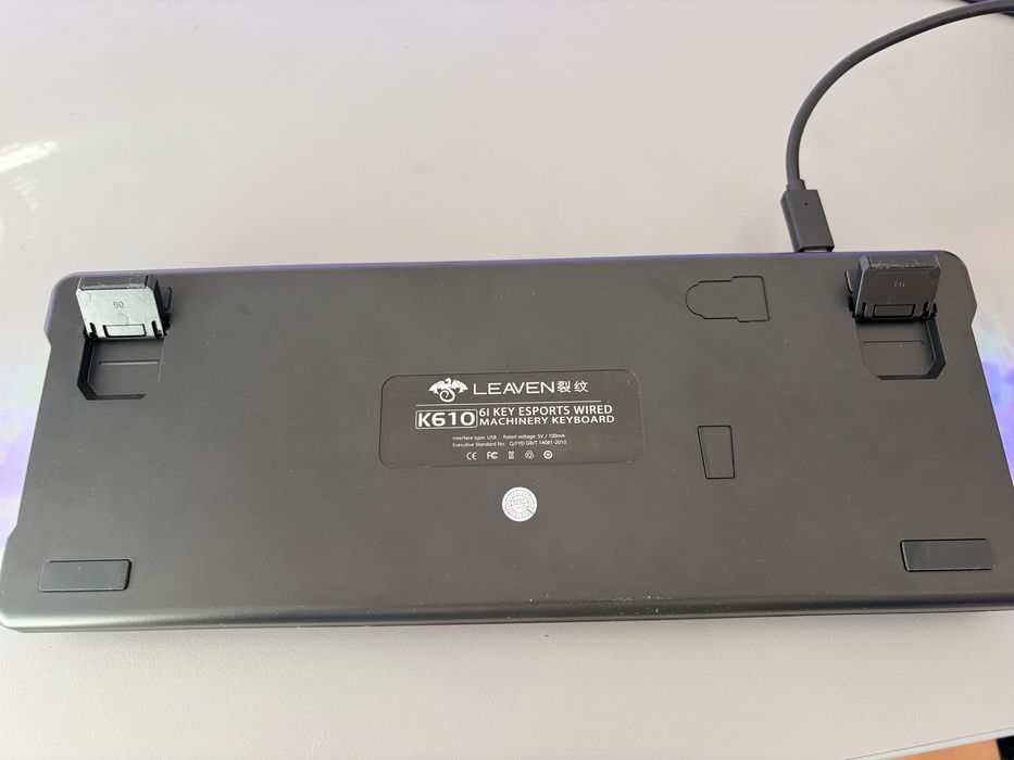 Vand tastatura Leaven cu RGB NOUA!