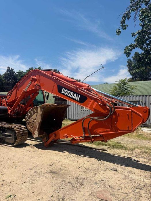 Экскватор Доосан 300  (Doosan DX300LCA) сотилади ёки арендага берилади