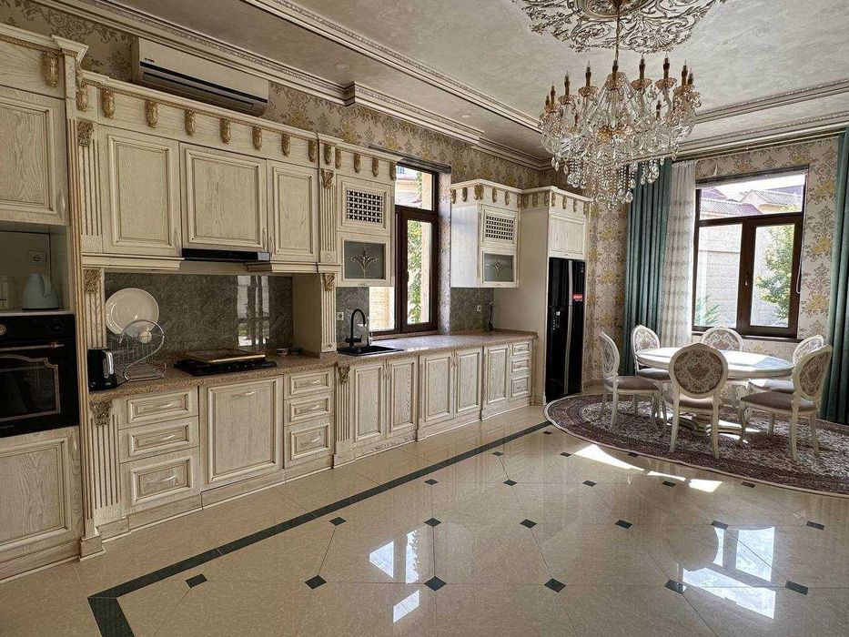 Аренда дома в центре чайхана Салом 13 соток 10000уе