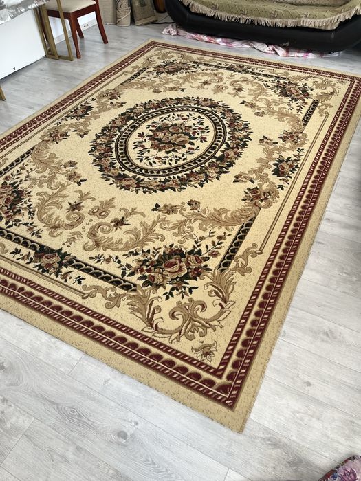 Продаются ковры 2,5 х 3,5 м