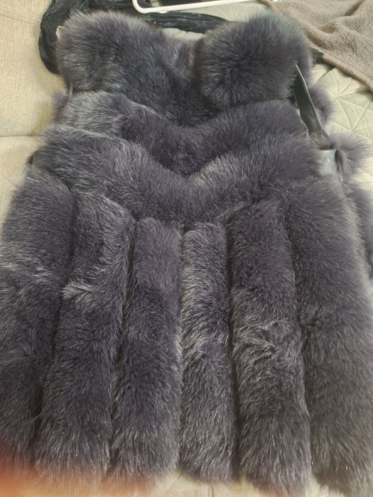 Vind vesta dama îmbrăcată de 2 ori