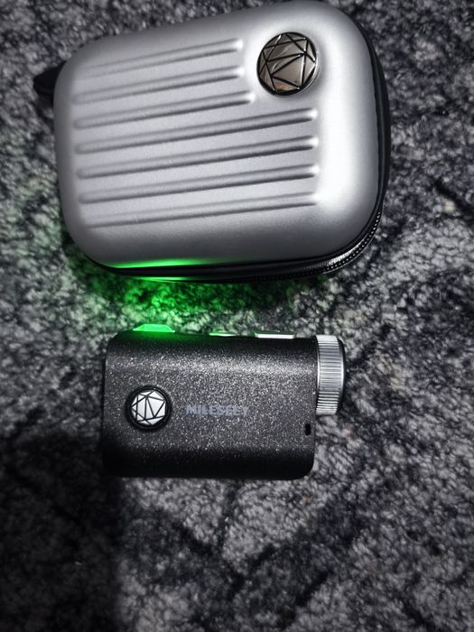 Telemetru laser pentru golf