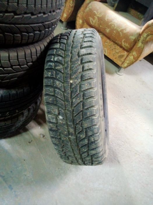 Комплект зимних шин