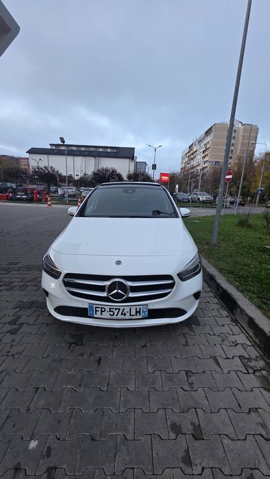 Mercedes-Benz B 180 D Panoramic