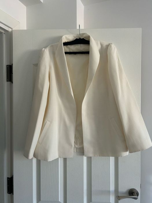 Уникални стилни дамски сака