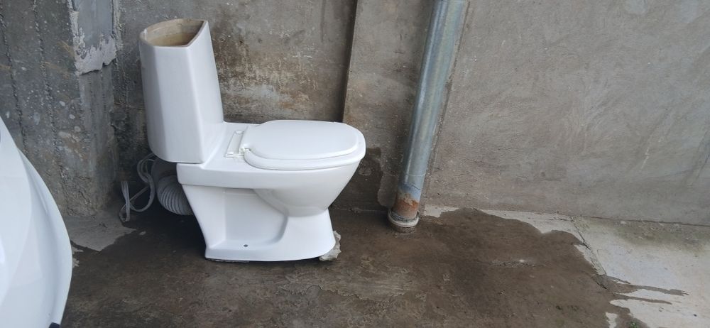 Сантехника унитаз