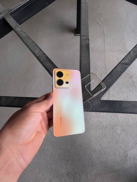 Телефон сатлади Vivo V25e