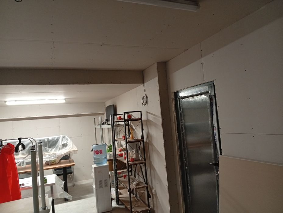 Качествени вътрешни ремонти

Двама опитни майстори