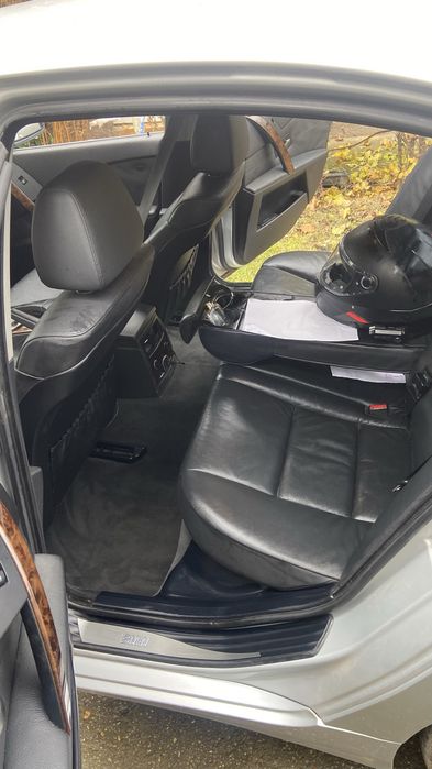 vane bmw e60 dinsel 163cp motor2,0 nu are nici o problema merge foarte