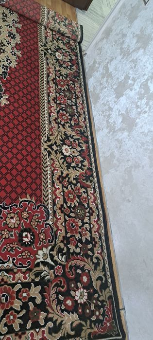 Гилам сотилади , продаётся ковер