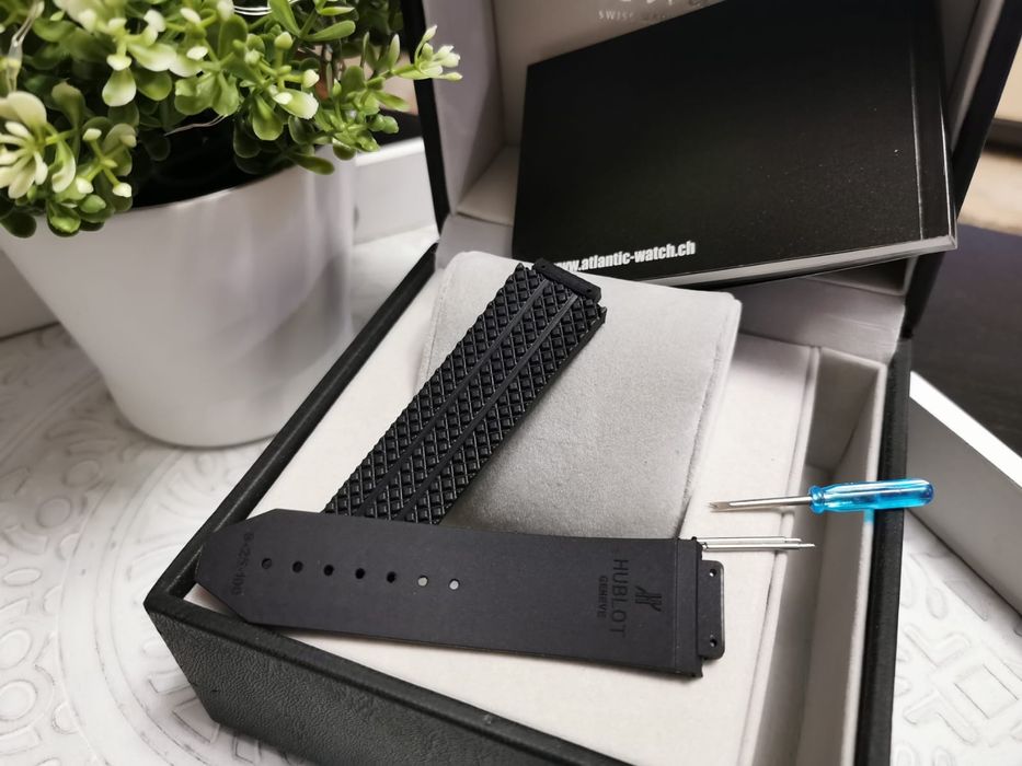 Curea pentru ceas Hublot - silicon cu miros de vanilie + kit instalare