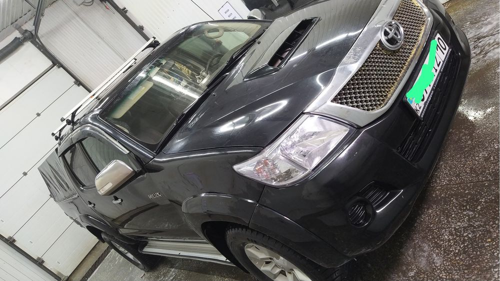 Продам тайота хайлюкс