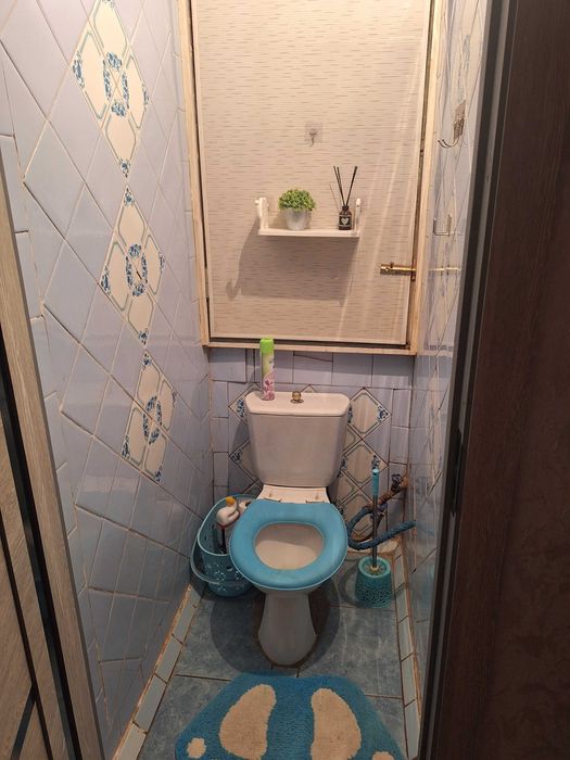 Продается квартира Мирзо Улугбек 3-х комнатная, 2 этаж, 4 этажный дом