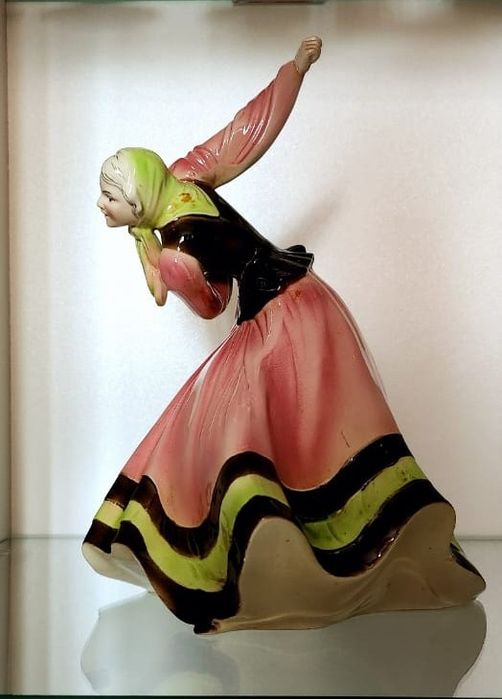 Статуэтка плясунья
